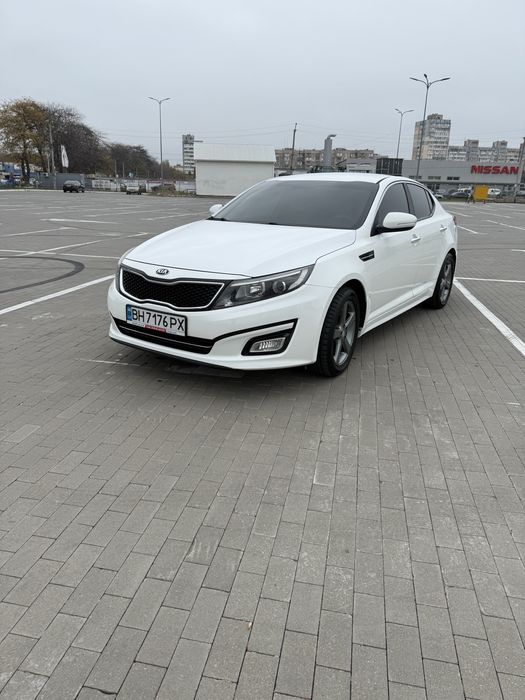 Продам свою KIA K5 в хорошем состояние