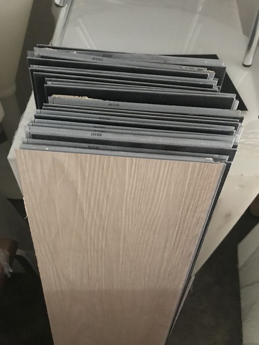 Pavimento em vinil 16m2