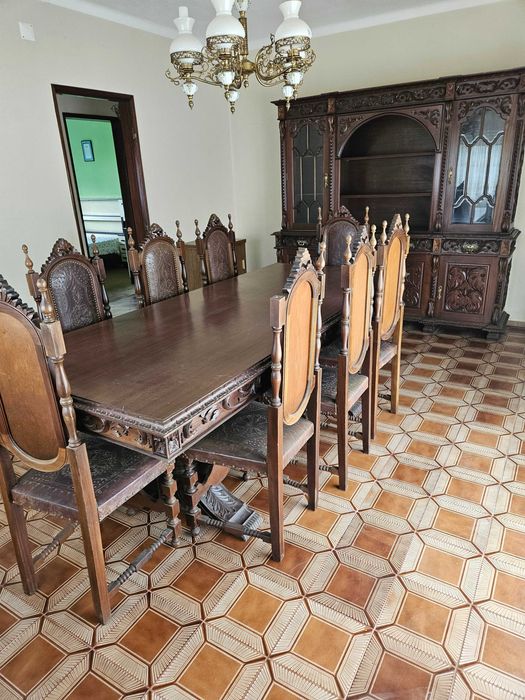 Mobília antiga sala de jantar