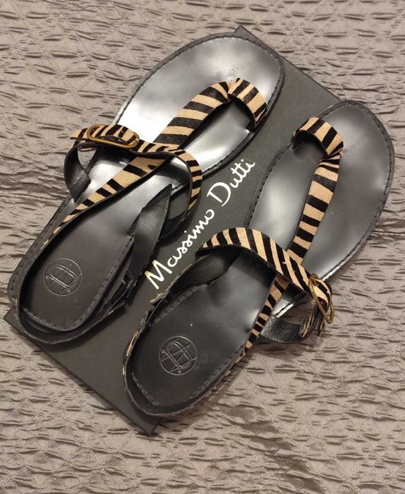 Sandálias em pele Massimo Dutti 41