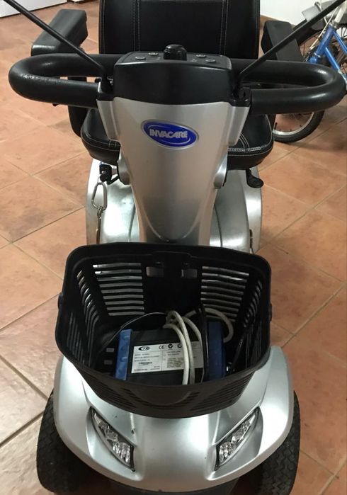 Scooter Mobilidade - Invacare Leo (Motor Avariado)