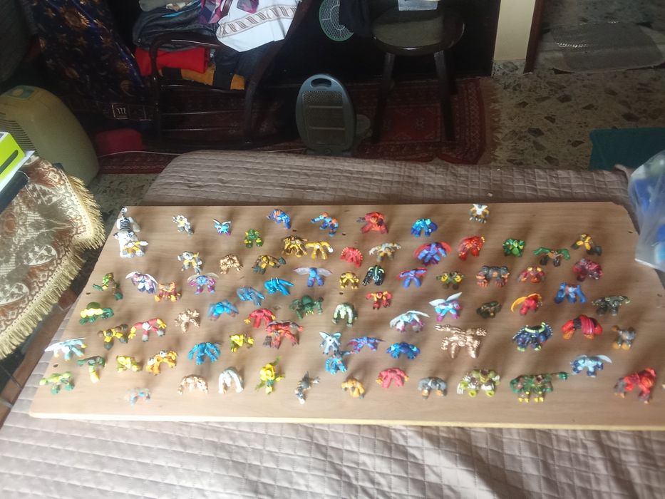 Bonecos de coleção novos