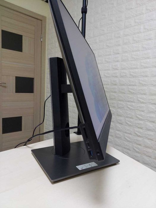 Моноблок DELL OptiPlex 7460 Core i5-8gen/DDR4 8Gb/SSD Intel 180Gb