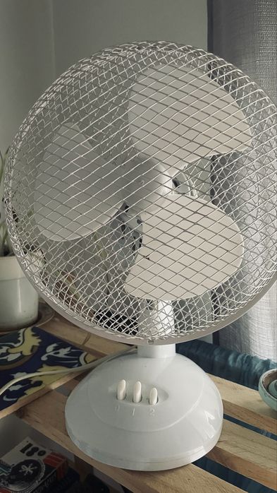 Ventilador pequeno + umiduficadir de ar