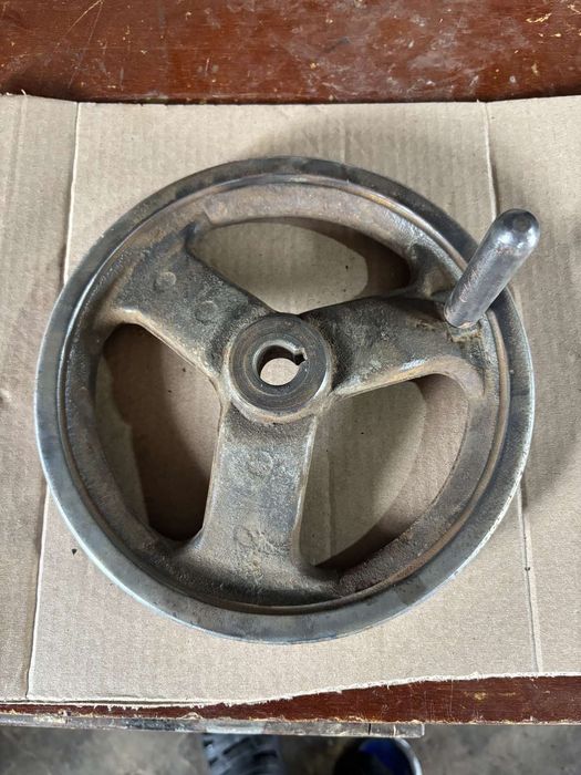 Штурвал задньої бабки