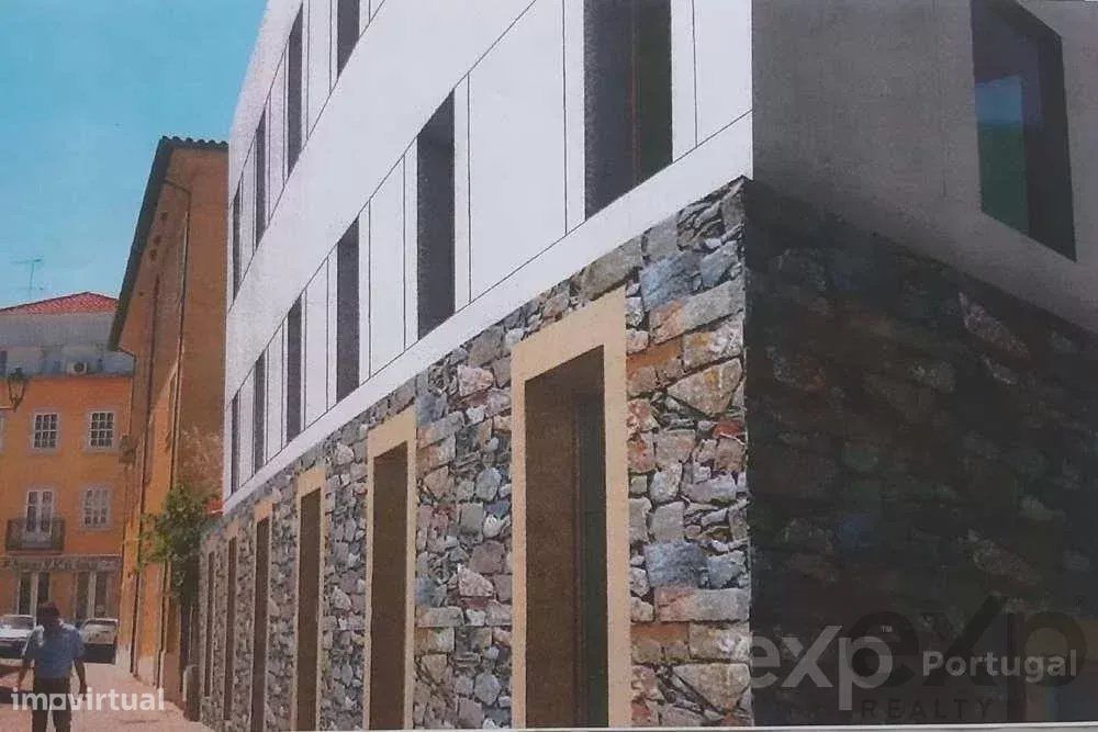 Projeto com licença de construção no centro histórico de Mirandela
