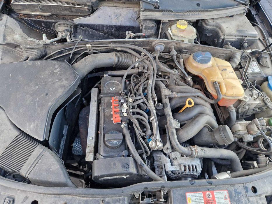 Silnik kompletny Passat b5  Audi a4 1.6 8v AHL  1.6 SR