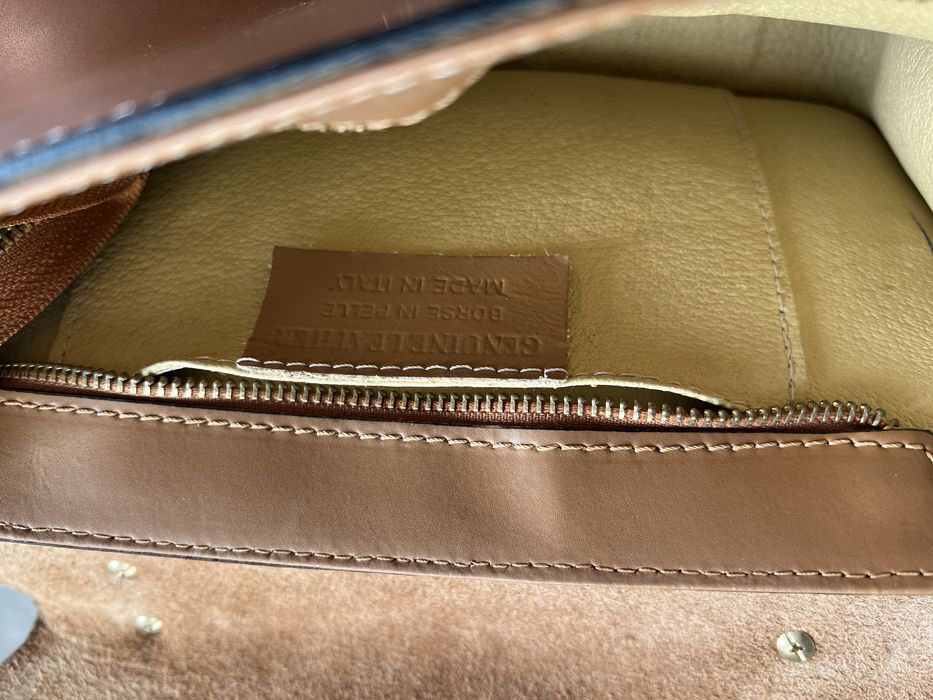 Продам сумку из натуральной кожи (Genuine Leather) Made in Italy