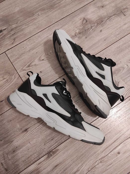 Buty sportowe sneakersy Fila Novarra 44