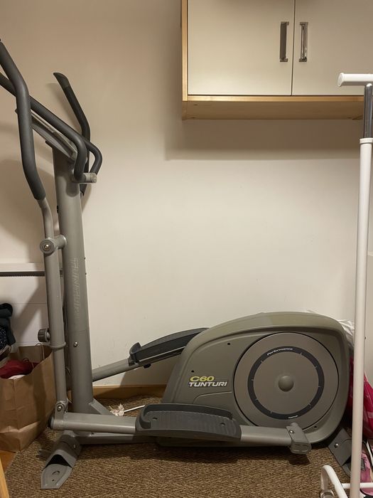 Elíptica Tunturi C60 Performance – Como nova