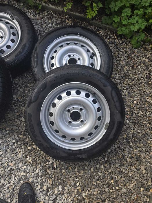Opony zimowe imperial  165/70 R14 + stalówki