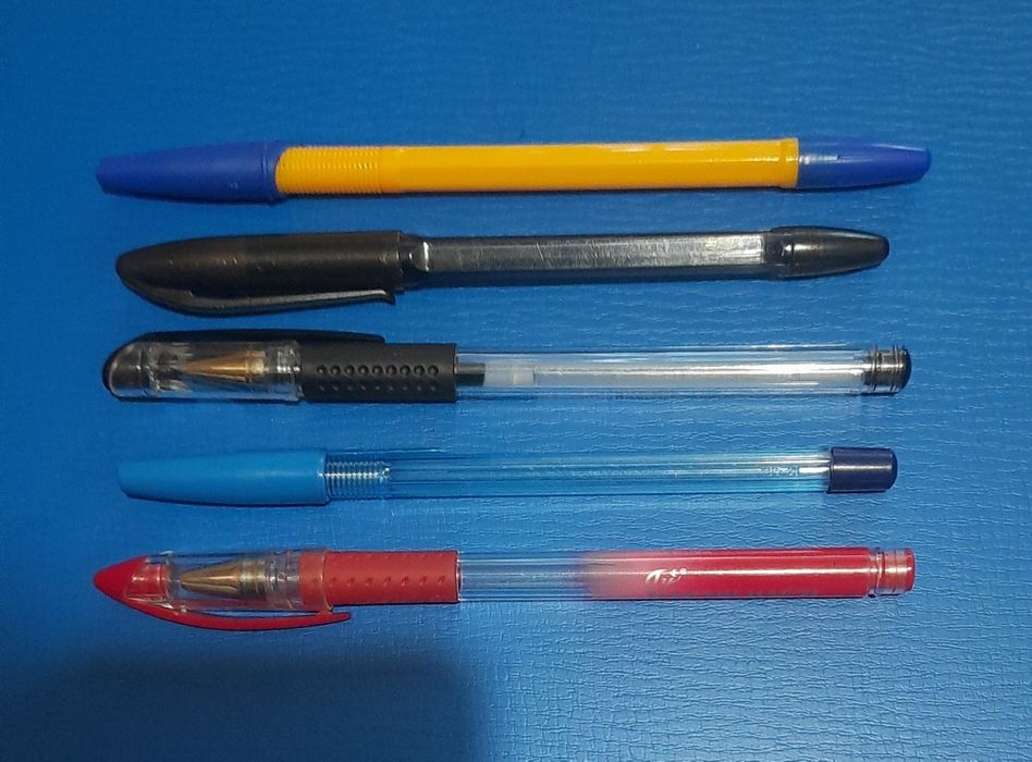Ручки шариковые.