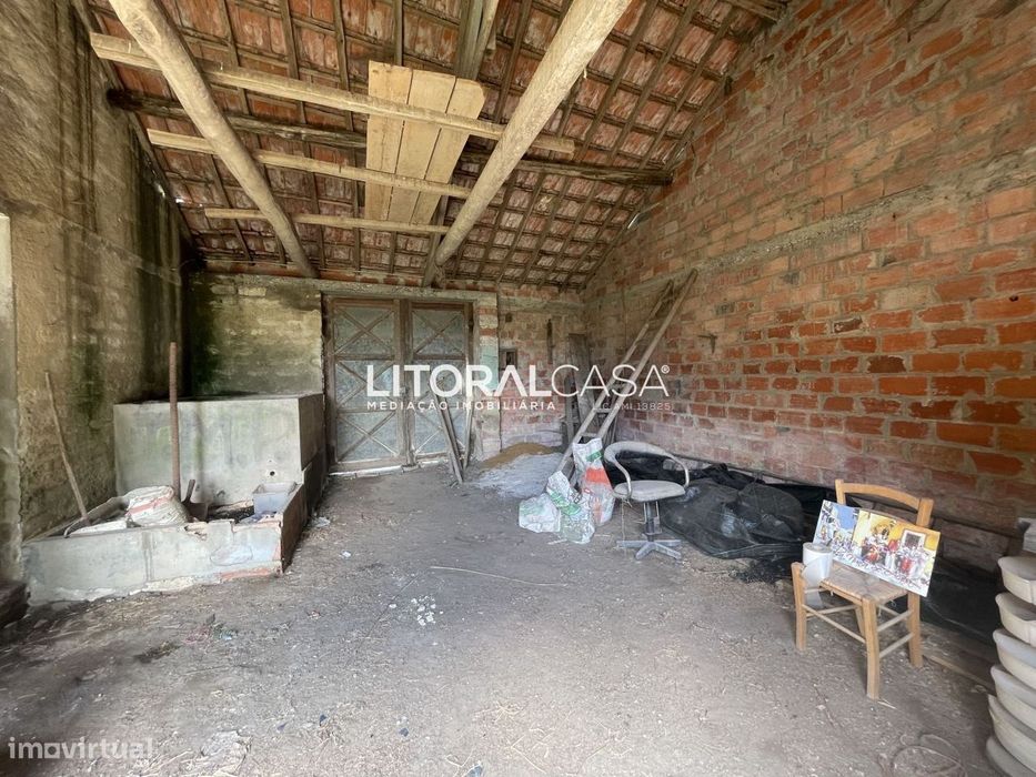 Moradia T3 para Recuperar com Terreno de 730 m² – A Poucos Minutos