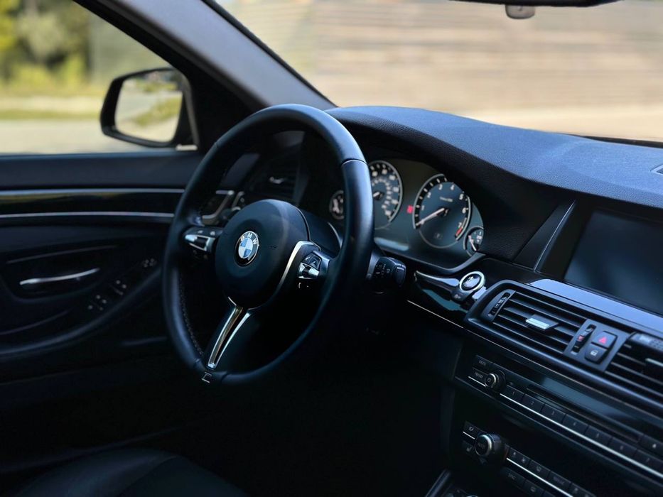 BMW 5 Series 2016 VIN WBA5B1C57GG552039 фото оголошення 6 з 8