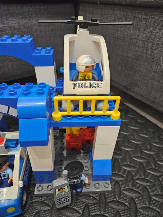 Lego DUPLO 5681 Posterunek policji, 10900,10967 policjanci na motorach