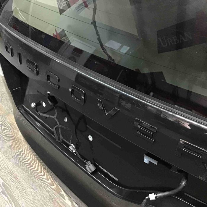 Кришка багажника/задня ляда Land Rover Discovery 5 L462