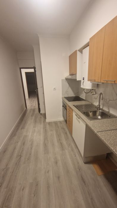 Optimo Apartamento Remodelado T1 no centro da baixa da banheira