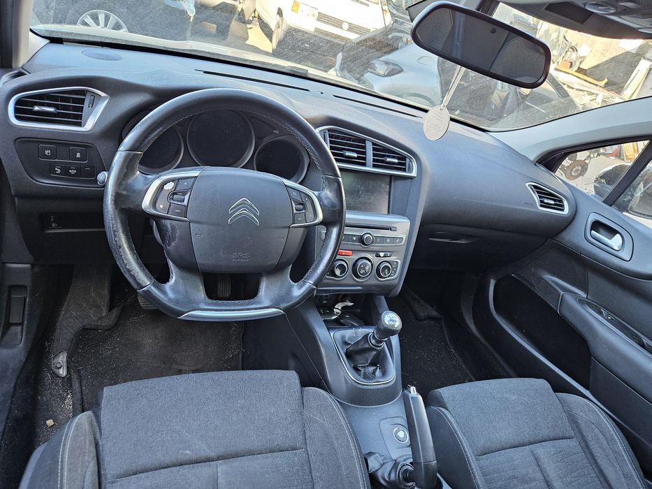 Citroën C4 II 1.6 BlueHDi de 2016 para peças