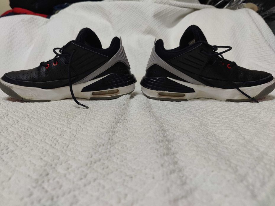 Sapatilhas Nike Air Jordan tam. 42.5 em muito bom estado.