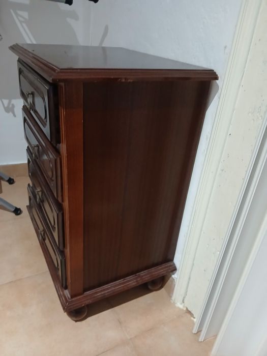 Vendo mesa cabeceira