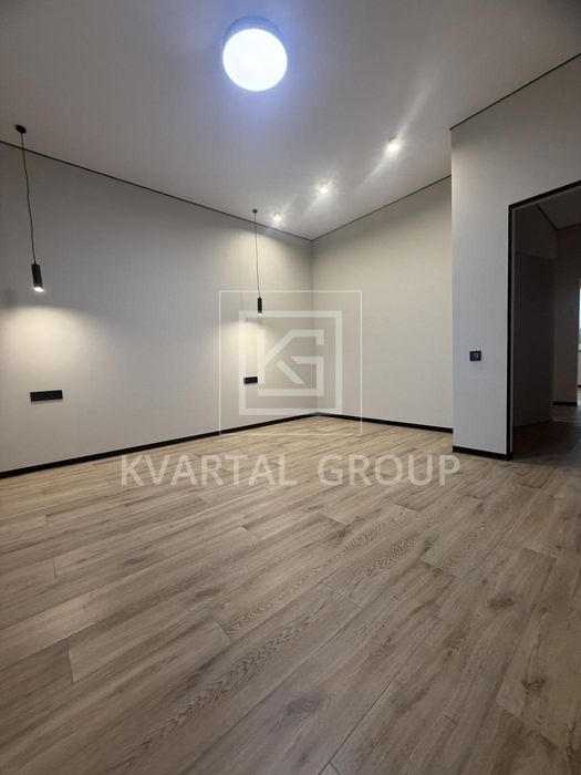 Будинок з ремонтом без меблів Дмитрівка ЦЕНТР