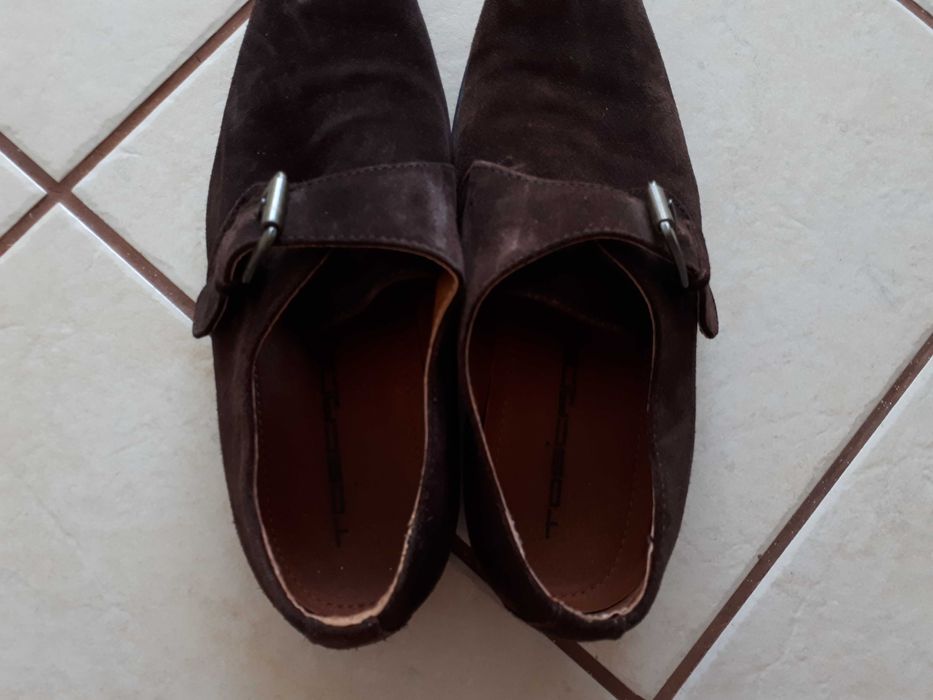 Sapatos Castanhos – Seaside