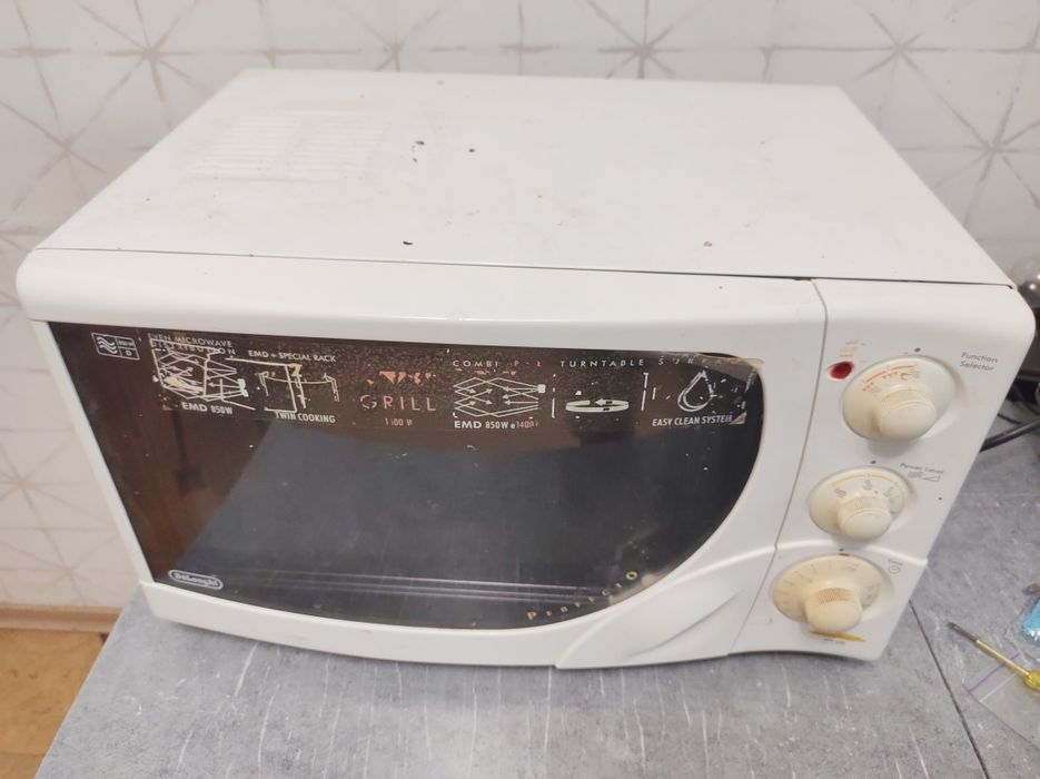 Микроволновка DeLonghi
