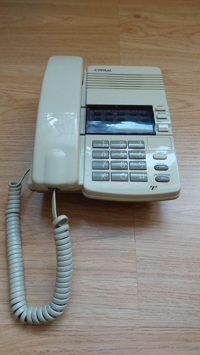 Telefon stacjonarny Cyfral Model C-878