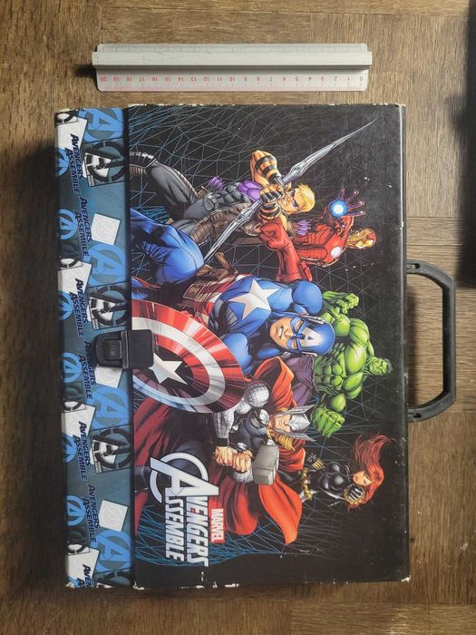 Teczka szkolna z rączką Marvel Avengers Assemble komiks retro