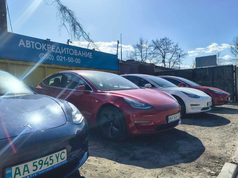 Tesla Model 3 2018-2022рр. Long Range (75 кВт) під виплату