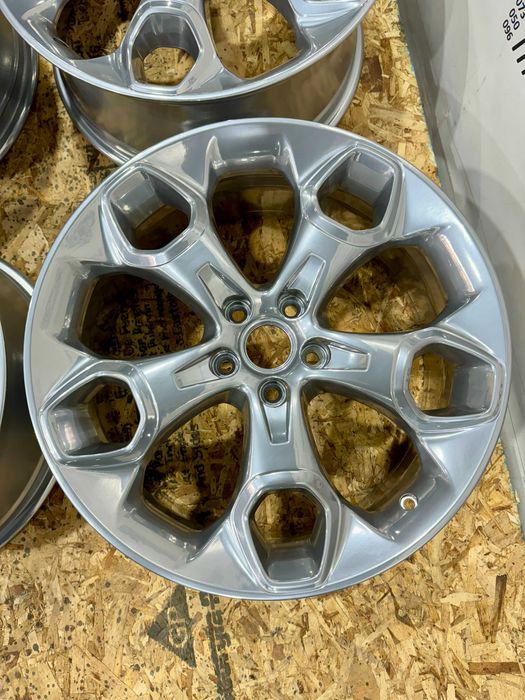 Комплект дисків R19 з Ford Escape Titanium C520