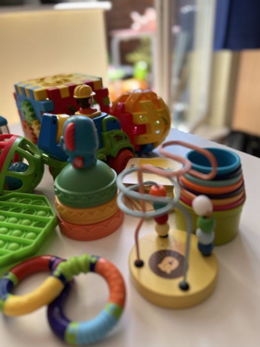 Zestaw zabawek dla maluszka