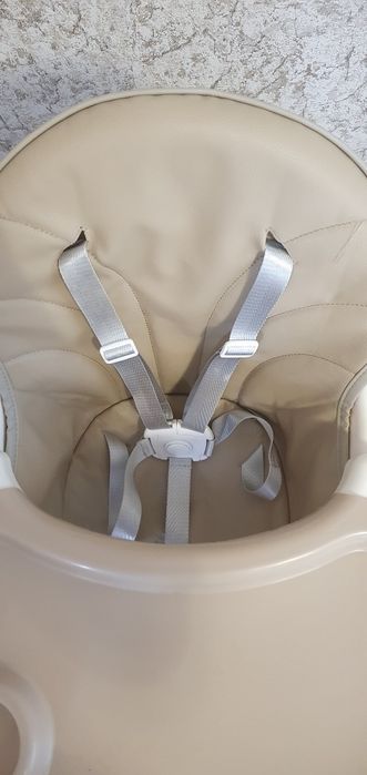 Столик для годування