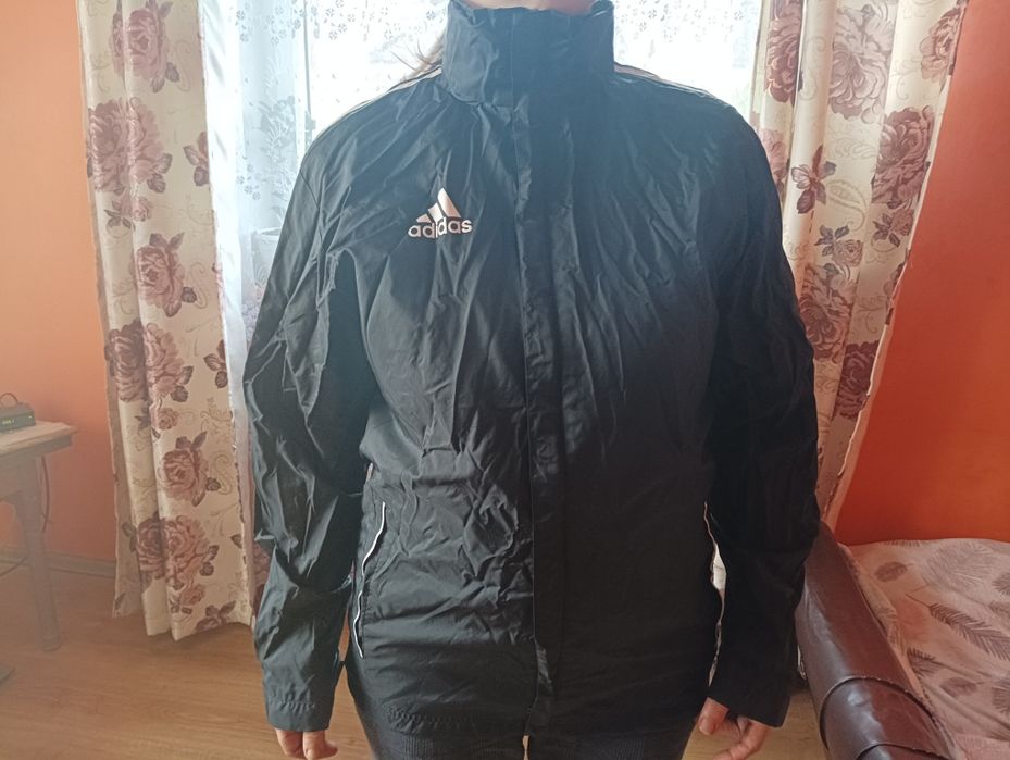 Sprzedam Kurtkę Letnią Marki Adidas