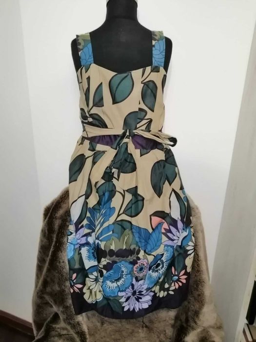 Vestido tecido fino de alças Tam. M - como novo