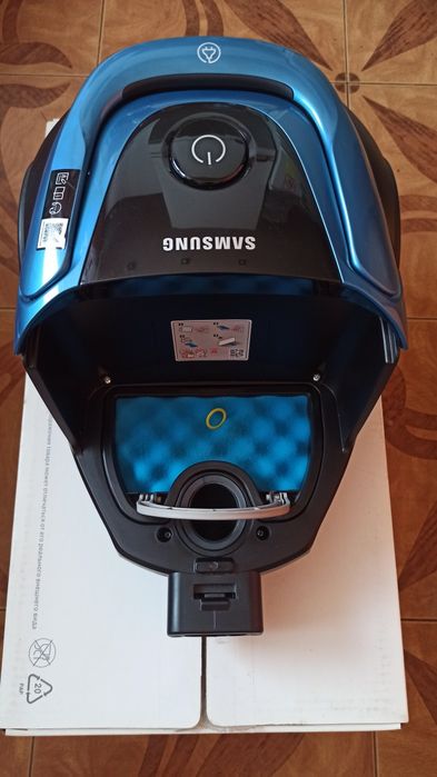 Пылесос Samsung SC07M31D3HU с контейнером для пыли 3300 гр. Б.у.