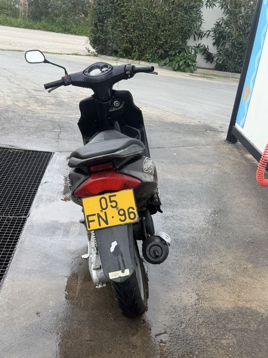Yamaha Jog R 50cc (2005) – Motor a trabalhar, documentos em dia