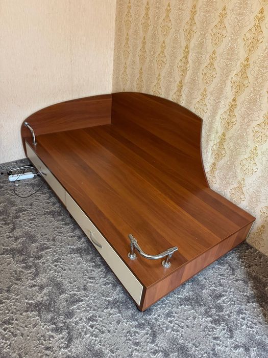 Продам ліжко.