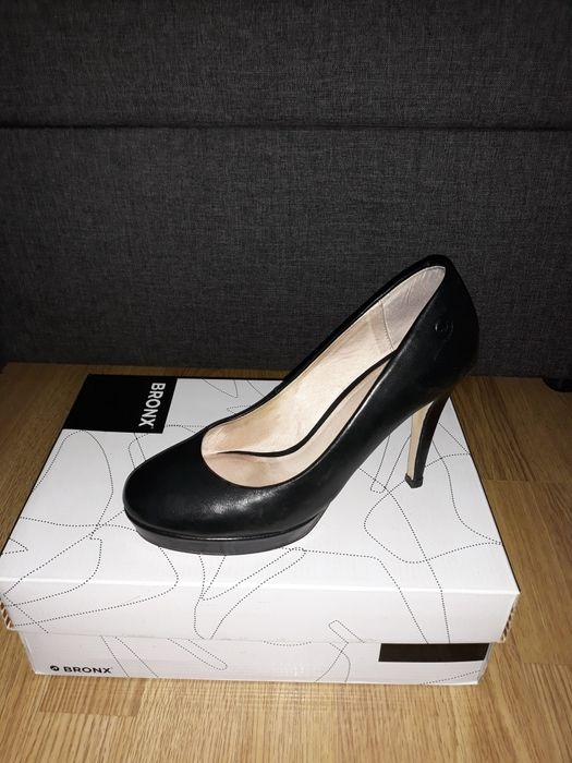 Жіноче  взуття , туфлі