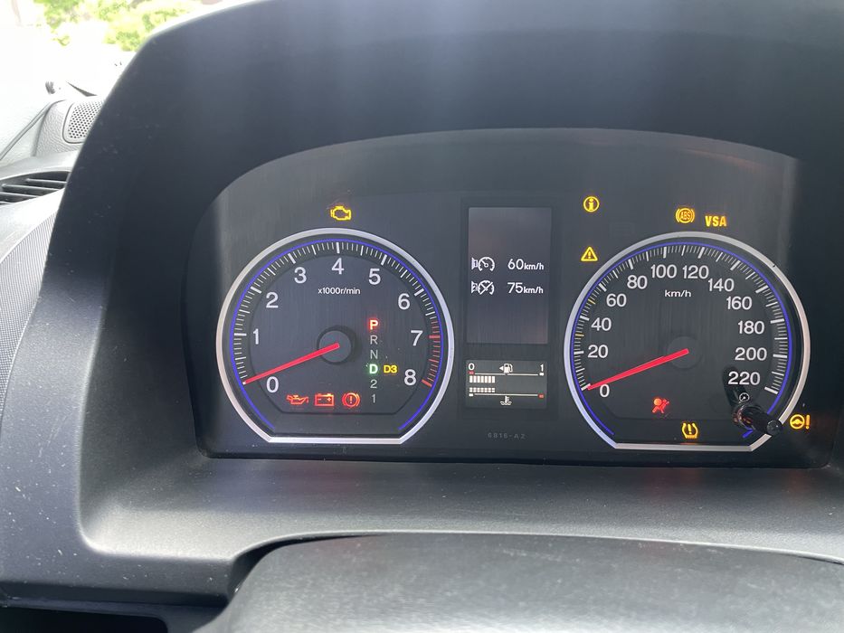 Продам автомобиль Honda CR-V 2011 года Акп по хорошей цене
