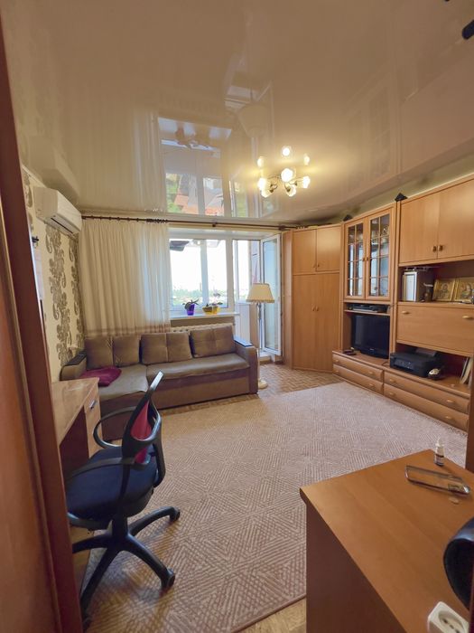 Продаю видовую 1к с ремонтом в кирпичном доме