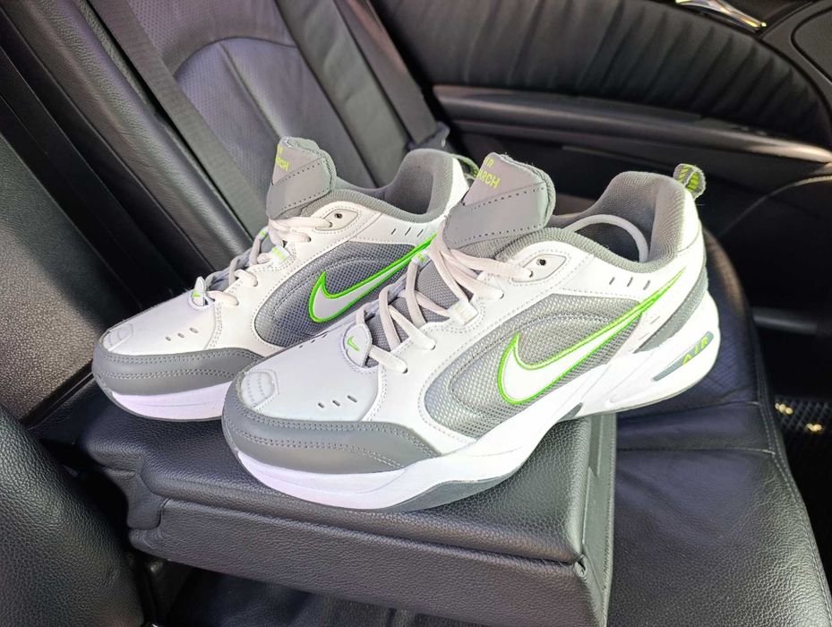 Nike Air Monarch IV