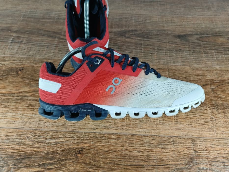 Кросівки On Running Swiss Engineering