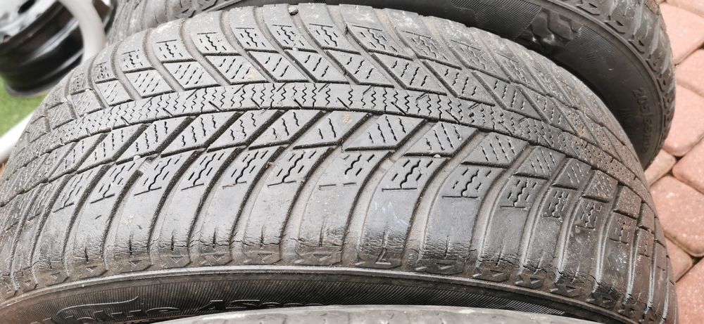 Nexen blue 4 Seasion 205\55/16 Oddam za darmo