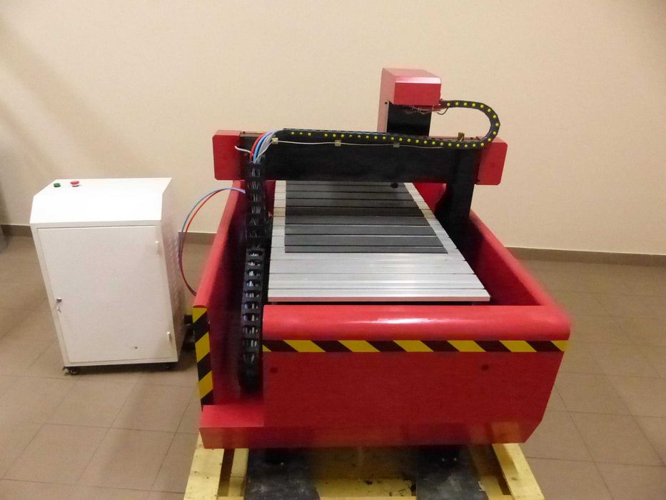 Frezarka górnowrzecionowa 2,2 KW 60x90 cm