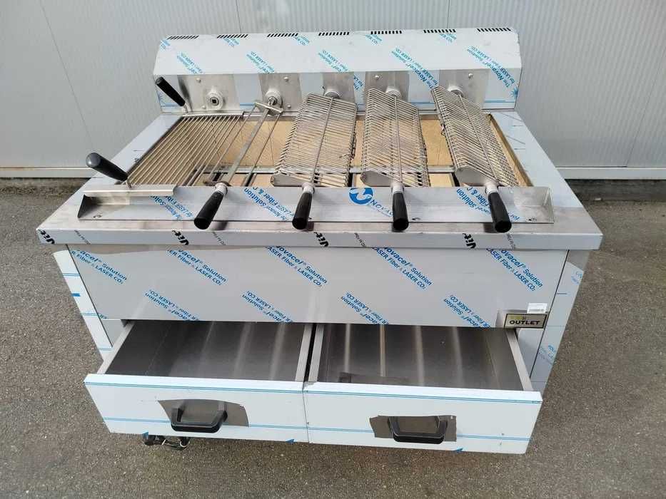 Churrasqueira a Carvão com Espetos Rotativos