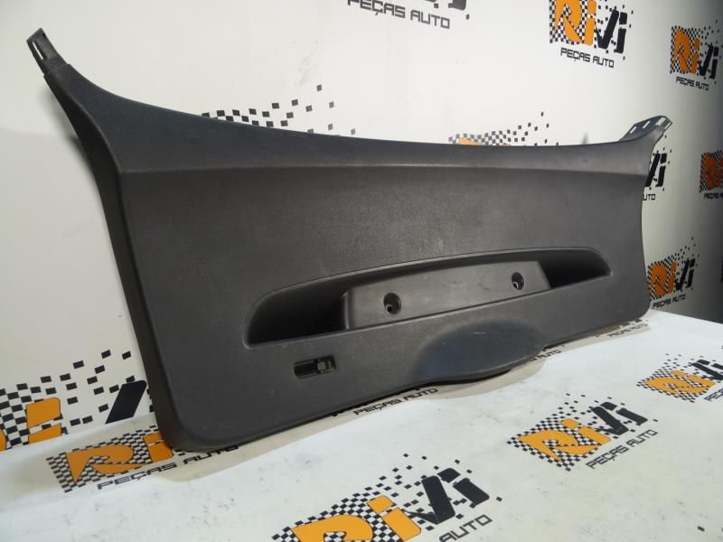 Forra da porta da mala BMW 1 (E87)