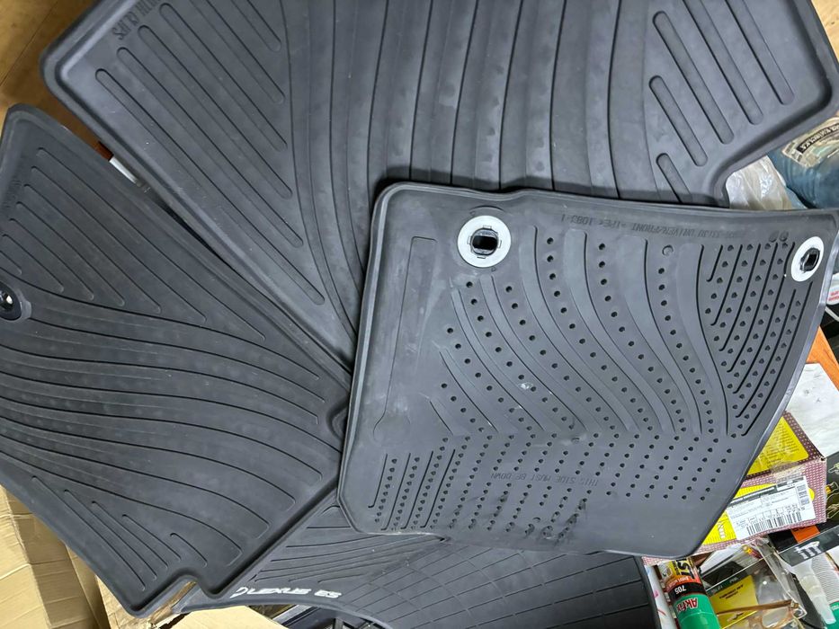 LEXUS ES Новые! Оригинальный комплект резиновых Ковриков