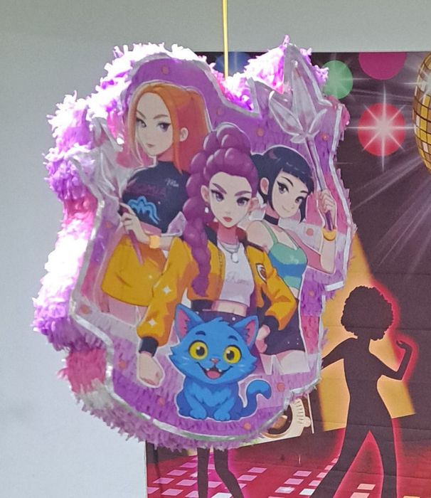 *Oportunidade*Pinhatas personalizadas originais para tuas festas