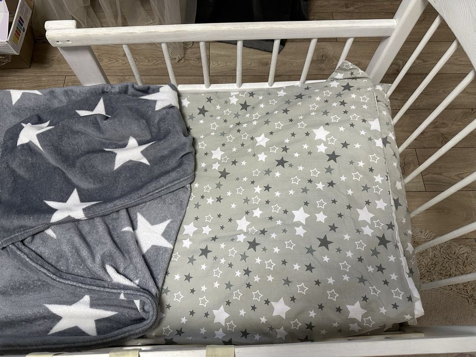 Дитяче деревʼяне ліжко 70*1,40 +матрас, постіль